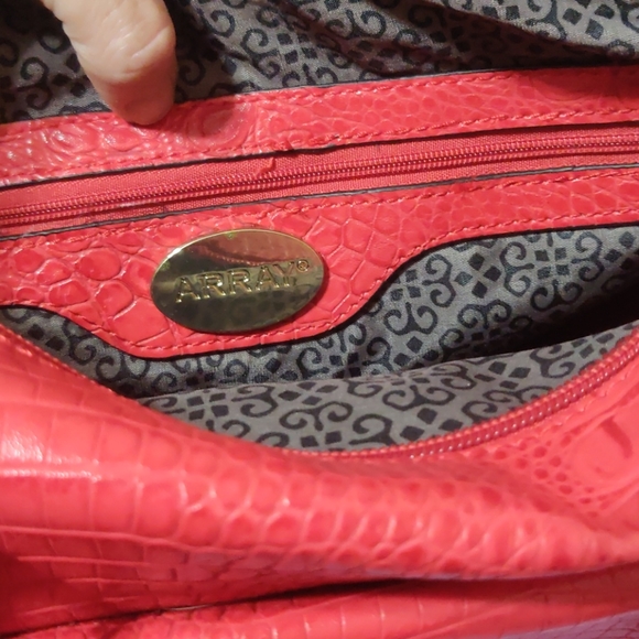 Red Array purse - Picture 3 of 4